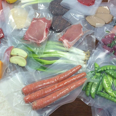 Pacote com 2 grãos de milho com logotipo personalizado Sous Vide sacos a vácuo Rolos de armazenamento de alimentos macios