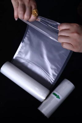 PE PA Rolo de vedação a vácuo de plástico em relevo a vácuo sacos seladores rolos para micro-ondas